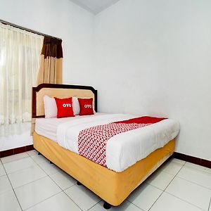 OYO 90118 Hotel Diamond Syariah